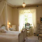 Hotel Broholm Castle