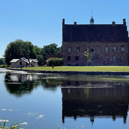 Szálloda Broholm Castle 3*