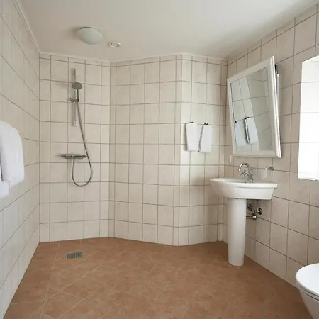 Broholm Castle Hotel Gudme